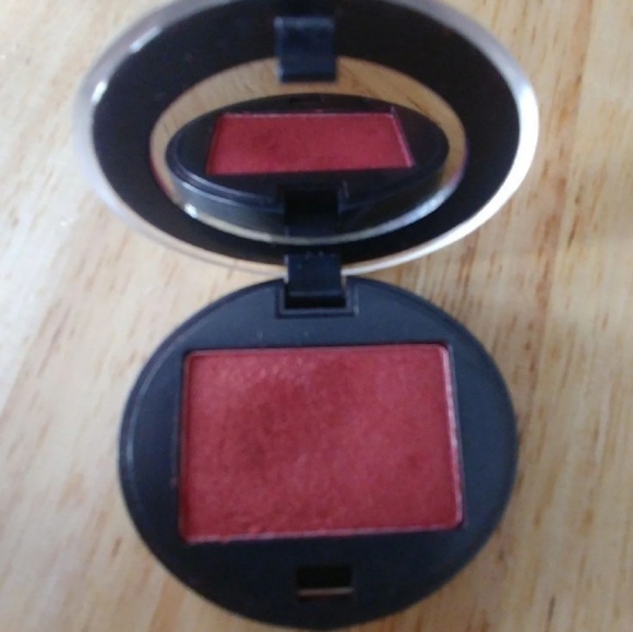 Extremely Rare UD Eyeshadow - Picture 2 of 3